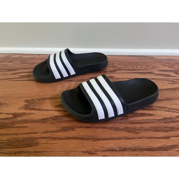 Adidas Sandals Slides - Picture 2 of 4
